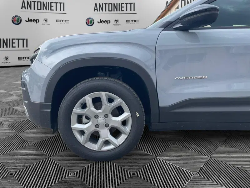 Jeep Avenger nuova a Ancona (19)