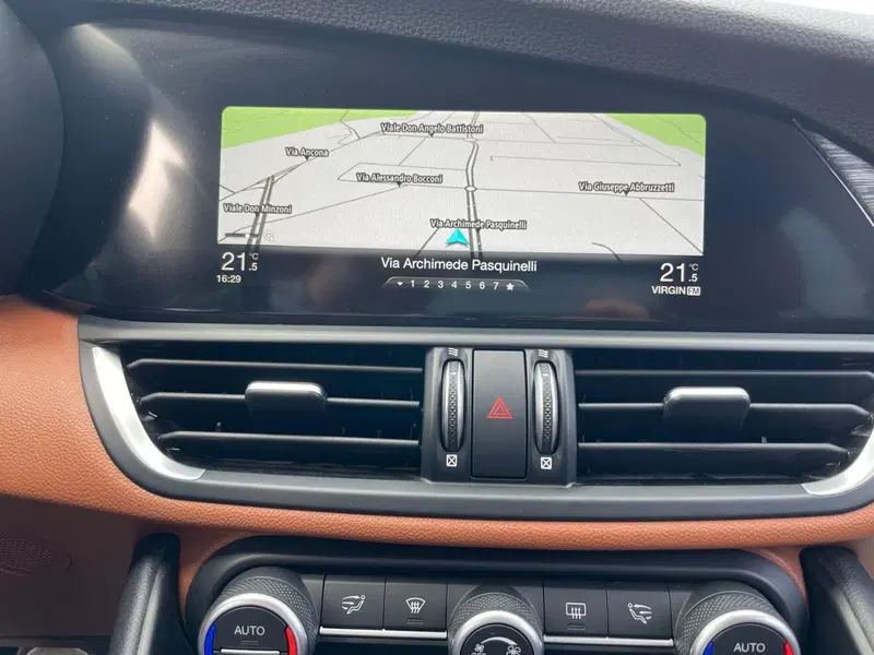 Alfa Romeo Giulia usata a Ancona (14)