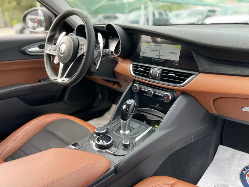 Alfa Romeo Giulia usata a Ancona (16)