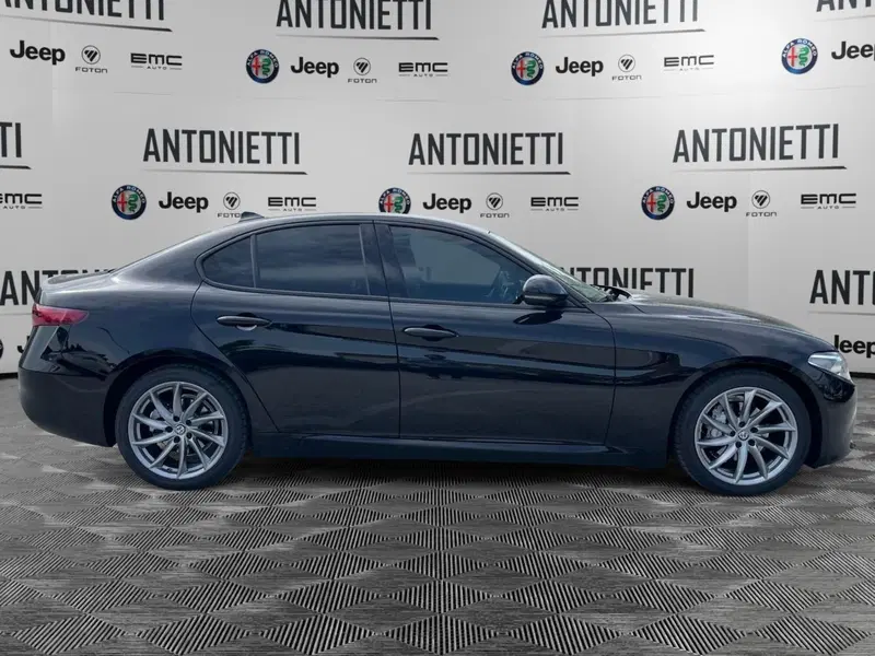 Alfa Romeo Giulia usata a Ancona (4)
