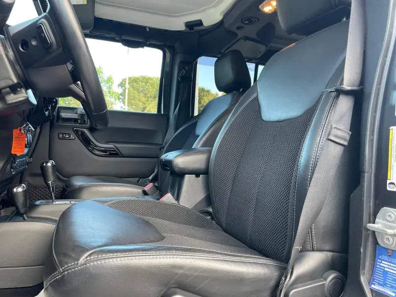 Jeep Wrangler Unlimited usata a Ancona (10)
