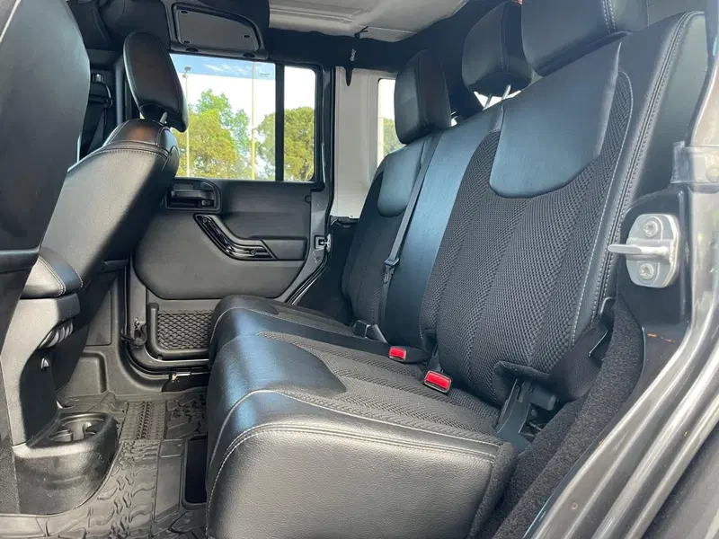 Jeep Wrangler Unlimited usata a Ancona (13)