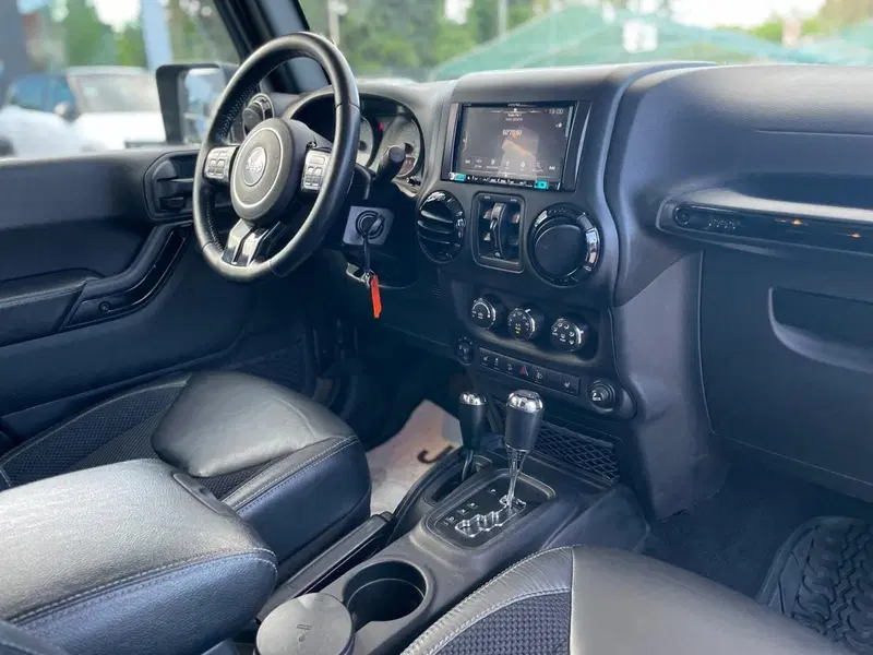 Jeep Wrangler Unlimited usata a Ancona (18)