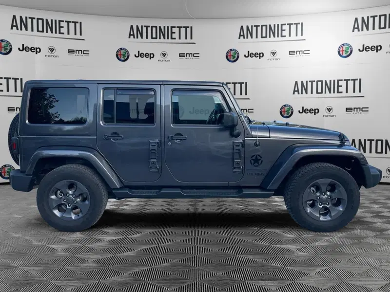 Jeep Wrangler Unlimited usata a Ancona (4)