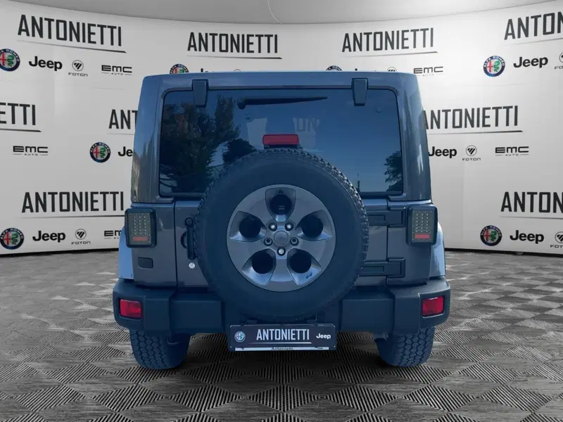 Jeep Wrangler Unlimited usata a Ancona (6)