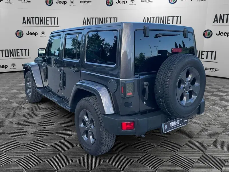 Jeep Wrangler Unlimited usata a Ancona (7)