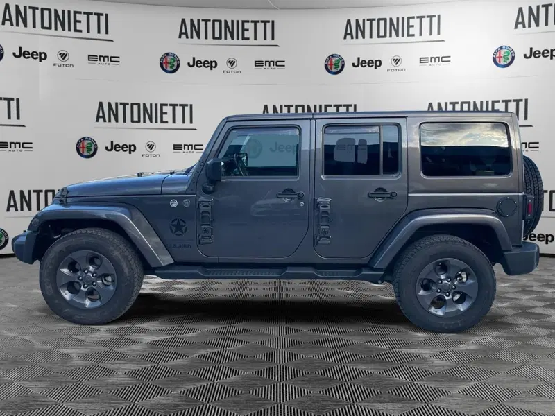 Jeep Wrangler Unlimited usata a Ancona (8)