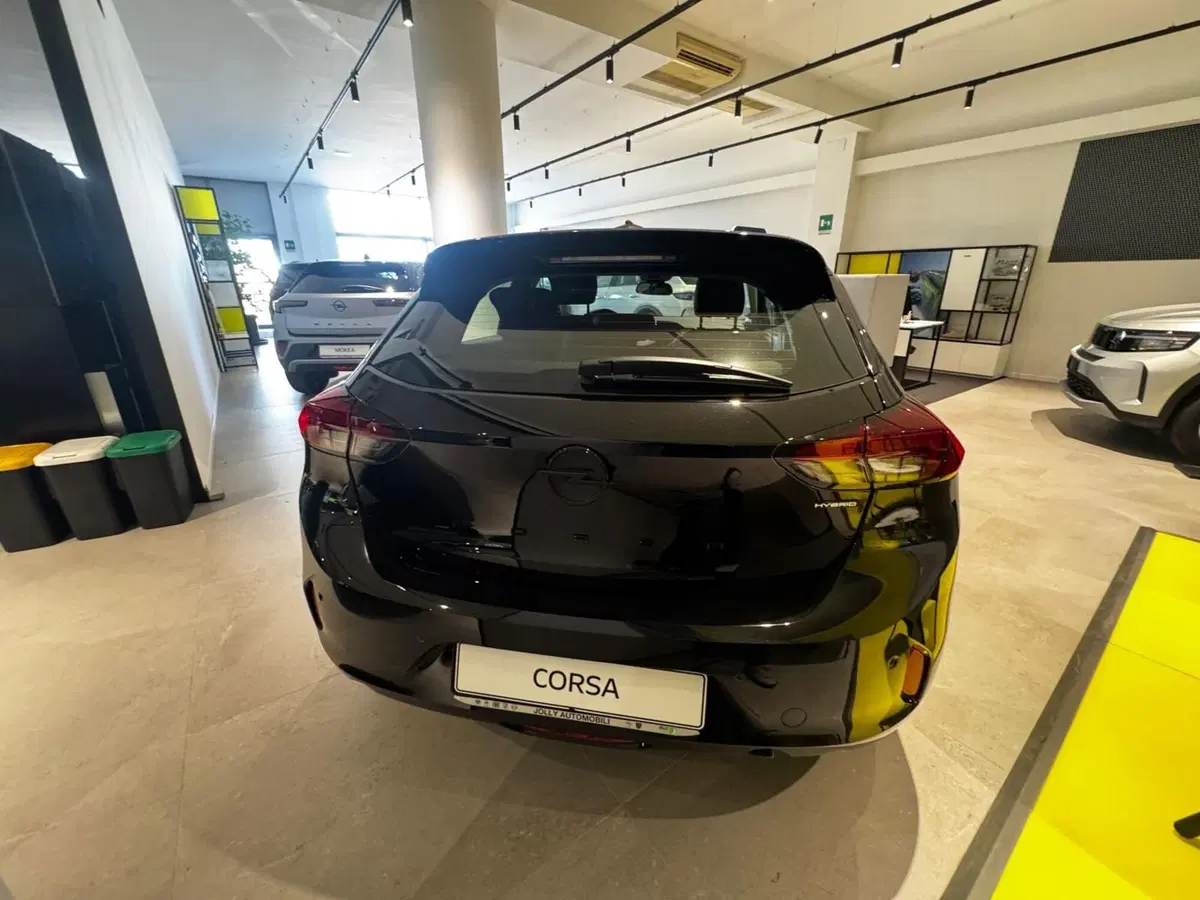 Opel Corsa nuova a Frosinone (8)