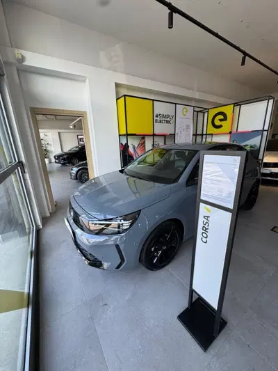 Opel Corsa 1.2 hybrid Nuova Yes 110cv dct6 nuova a Ceccano