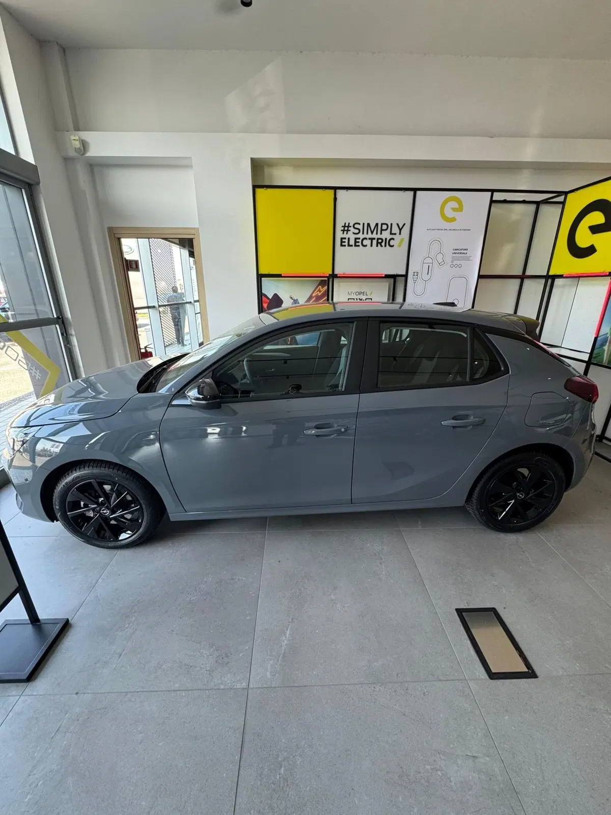 Opel Corsa nuova a Frosinone (3)