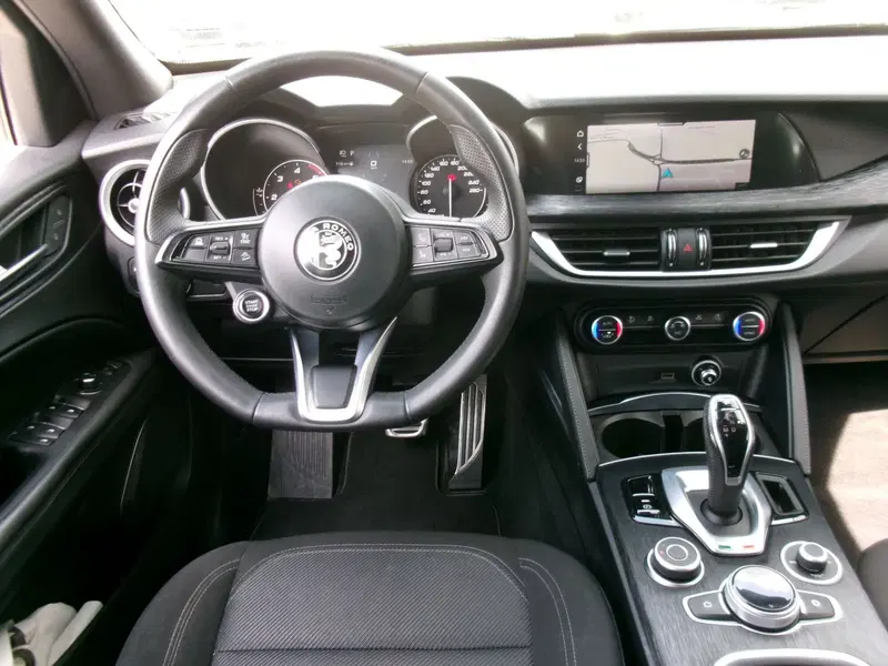 Alfa Romeo Stelvio usata a Venezia (10)