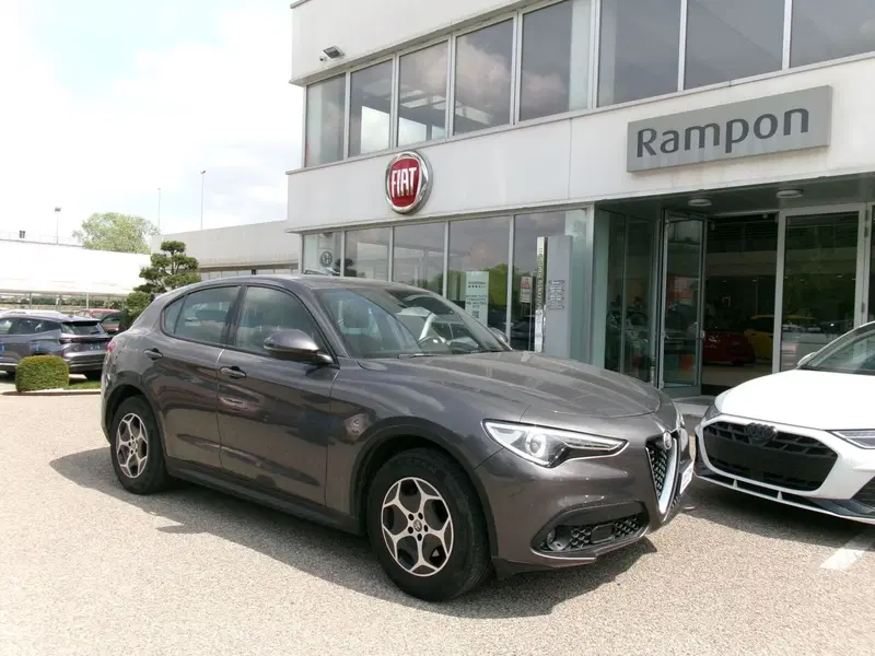 Alfa Romeo Stelvio usata a Venezia (6)