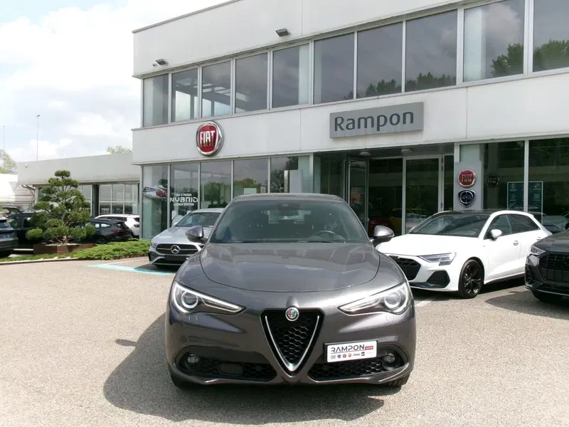 Alfa Romeo Stelvio usata a Venezia (7)