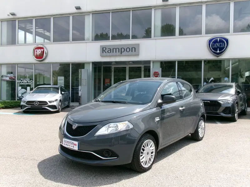 Lancia Ypsilon usata a Venezia