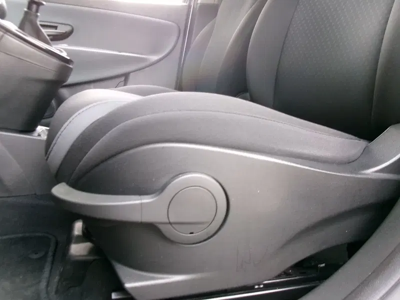 Lancia Ypsilon usata a Venezia (14)
