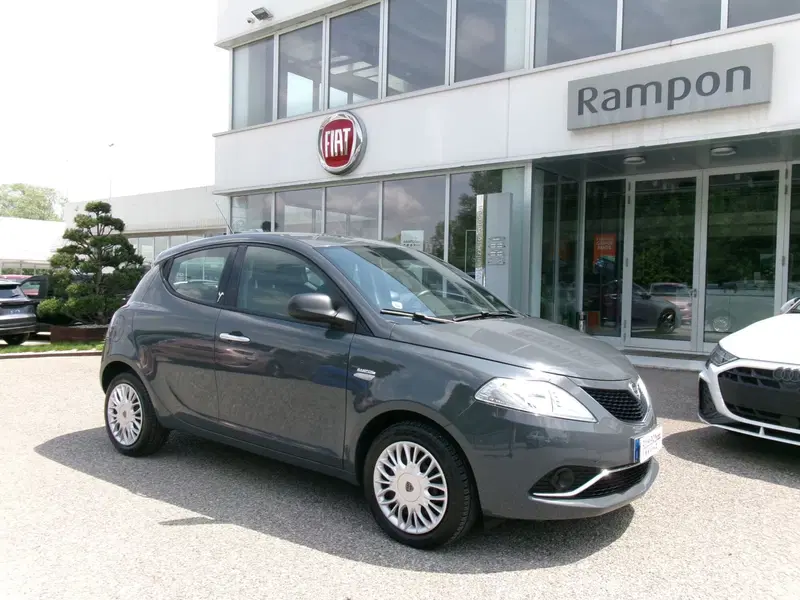Lancia Ypsilon usata a Venezia (6)
