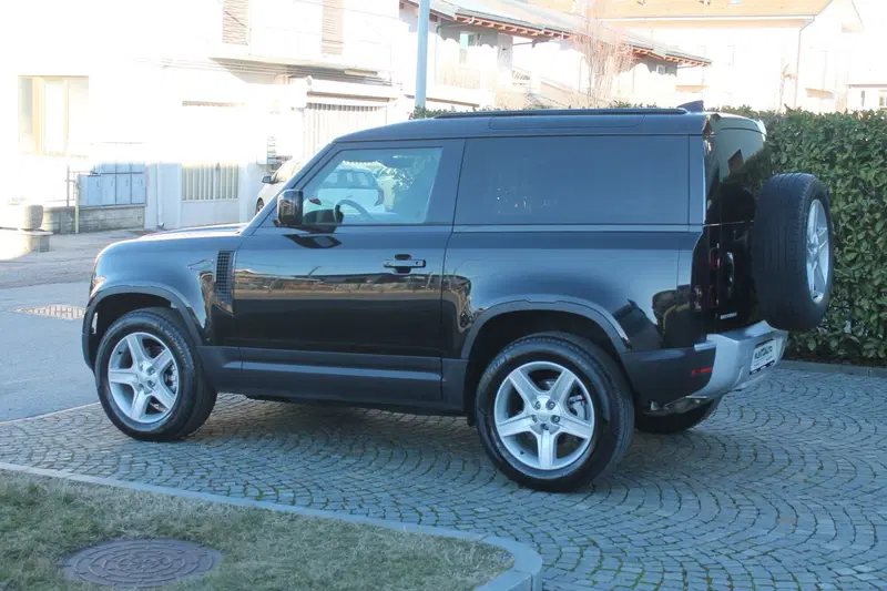 Land Rover Defender usata a Cuneo (6)