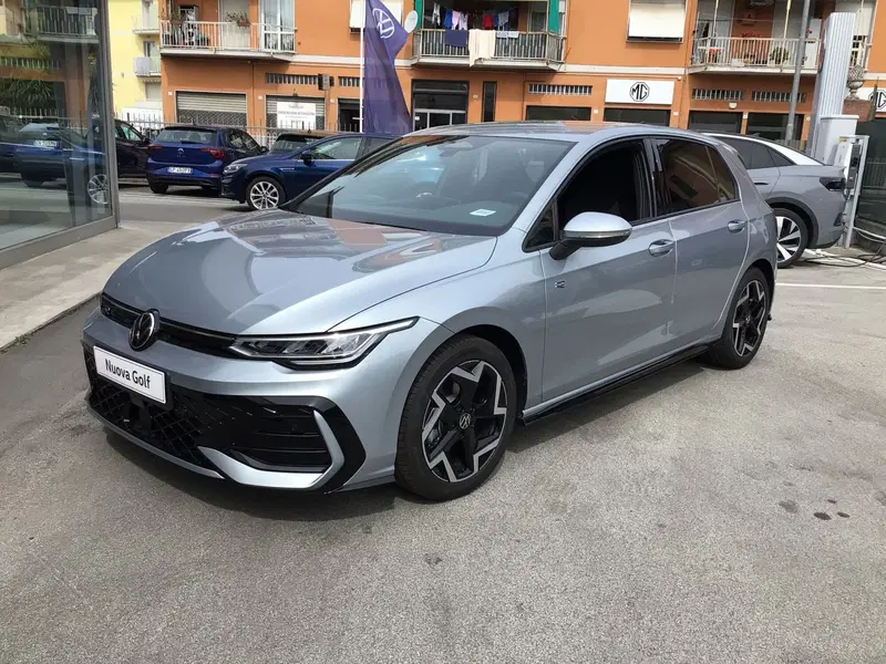 Volkswagen Golf nuova a Genova