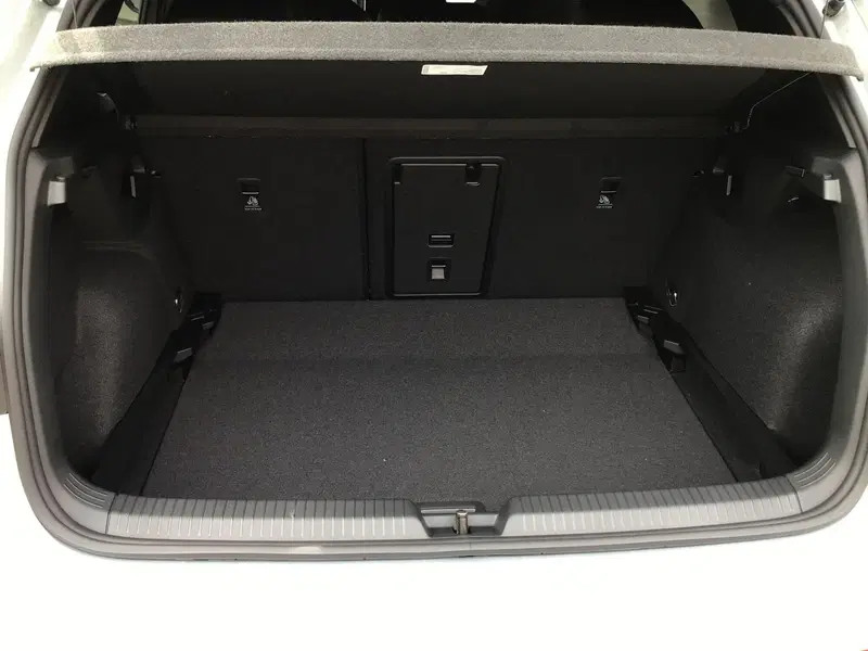 Volkswagen Golf nuova a Genova (11)