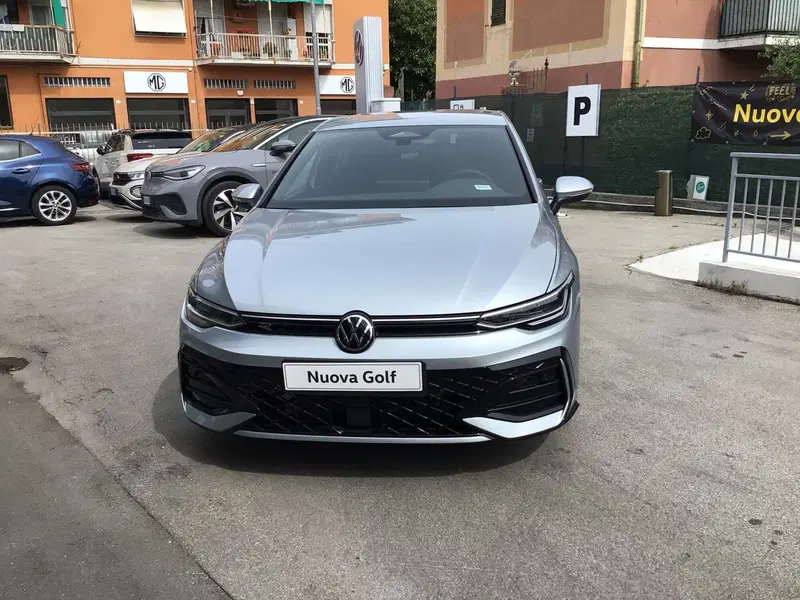 Volkswagen Golf nuova a Genova (2)