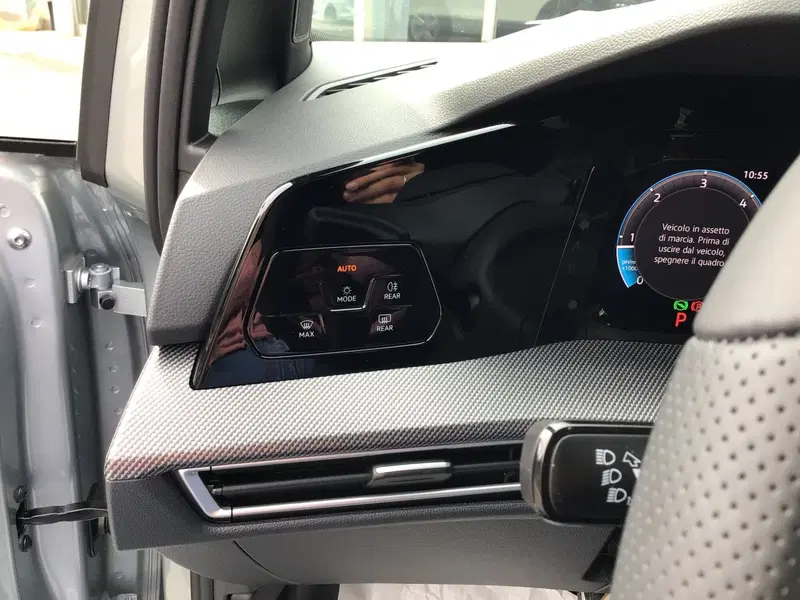 Volkswagen Golf nuova a Genova (20)