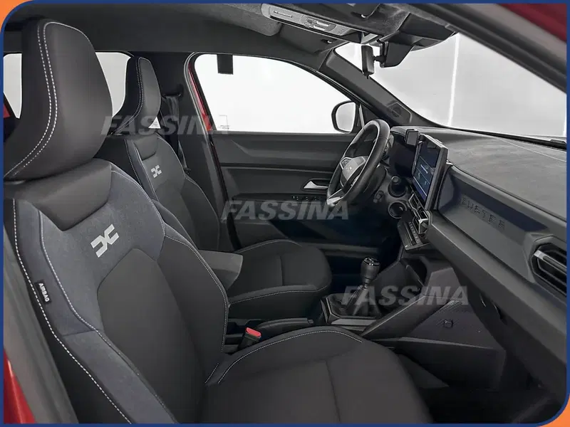 Dacia Duster usata a Milano (14)