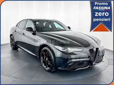 Alfa Romeo Giulia 2.0 t Veloce Q4 280cv auto del 2023 usata a Milano