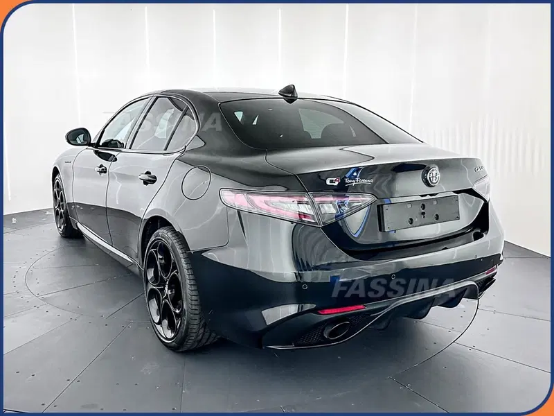 Alfa Romeo Giulia usata a Milano (4)