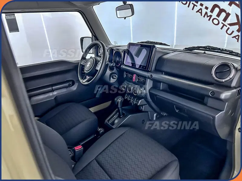 Suzuki Jimny nuova a Milano (13)
