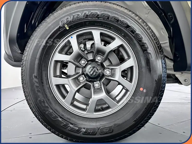 Suzuki Jimny nuova a Milano (7)