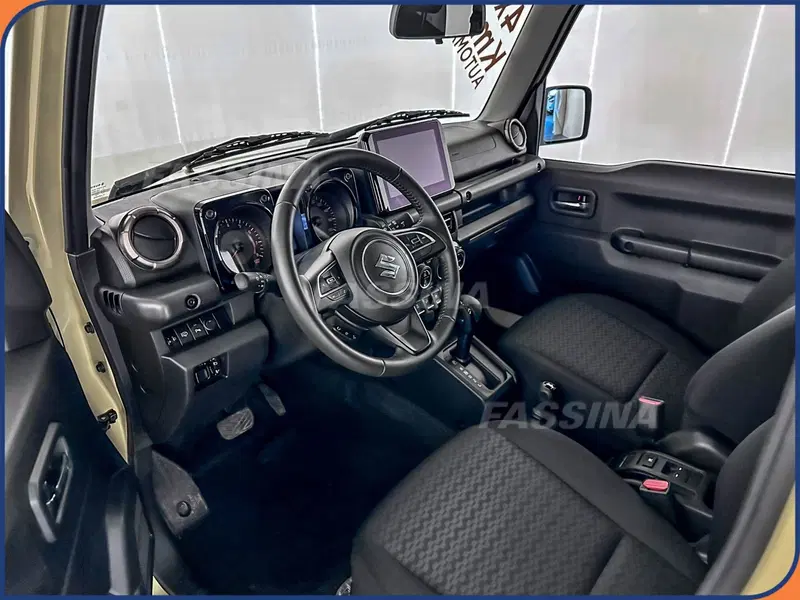 Suzuki Jimny nuova a Milano (9)