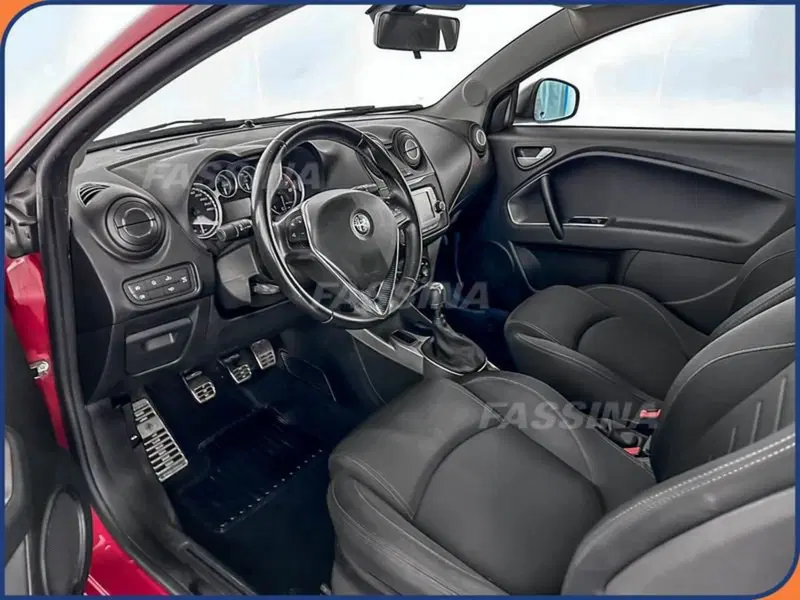 Alfa Romeo MiTo usata a Milano (9)
