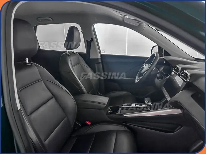 Mg ZS EV usata a Milano (13)