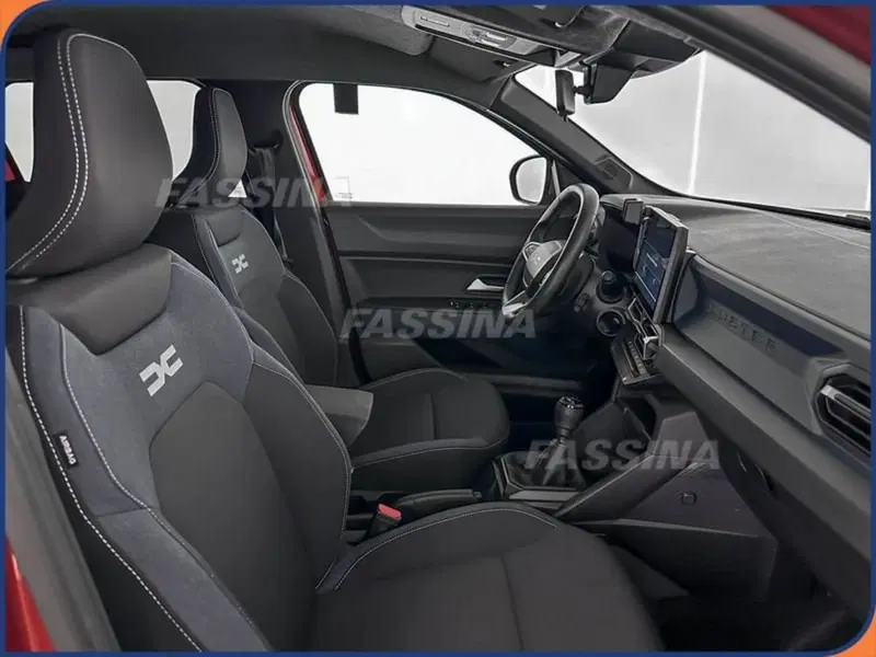 Dacia Duster usata a Milano (14)