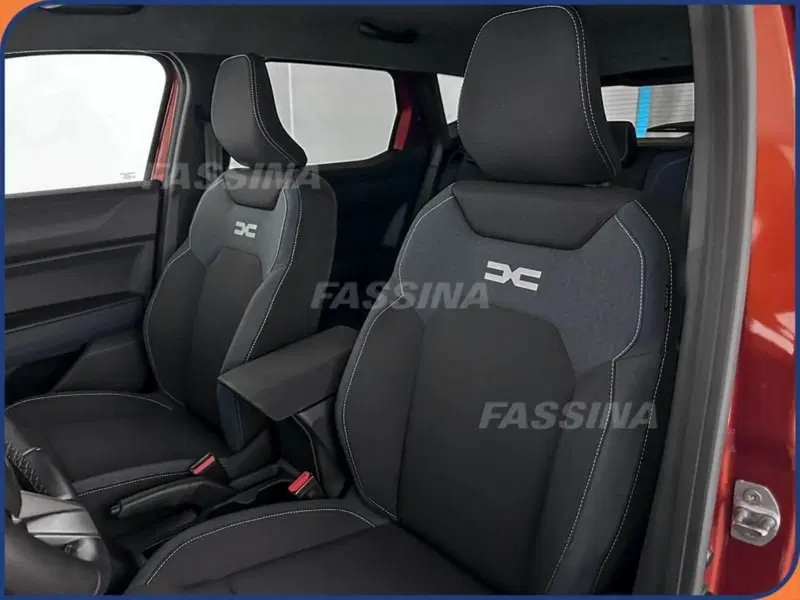 Dacia Duster usata a Milano (8)
