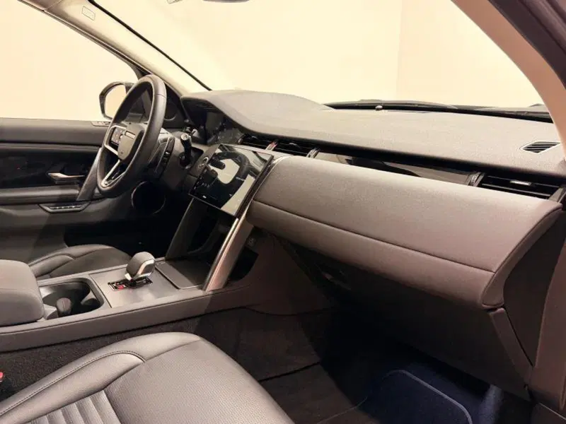 Land Rover Discovery Sport usata a Venezia (7)