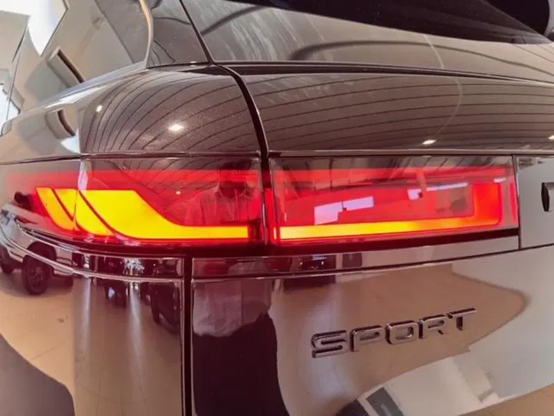 Land Rover Range Rover Sport usata a Venezia (19)