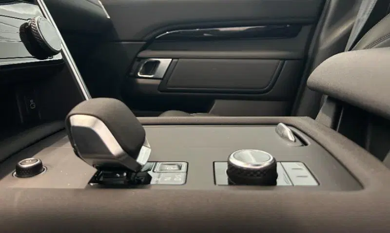 Land Rover Discovery usata a Venezia (15)