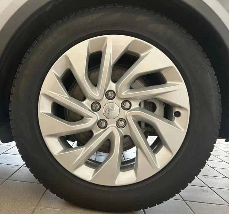 Land Rover Discovery usata a Venezia (7)