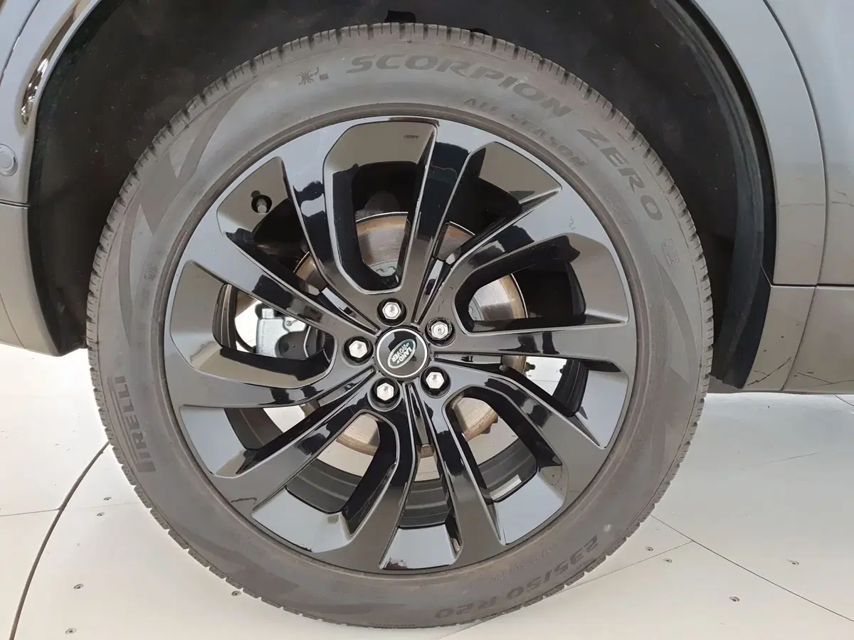 Land Rover Discovery Sport usata a Monza e Brianza (9)