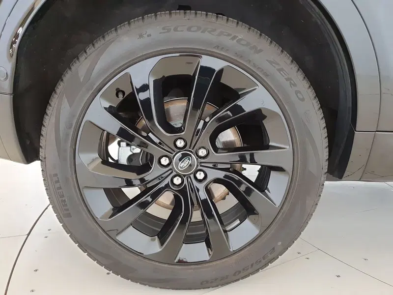 Land Rover Discovery Sport usata a Monza e Brianza (9)
