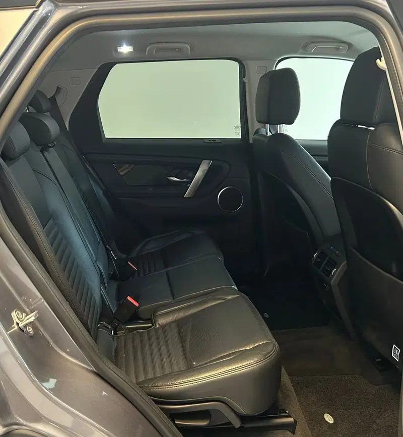 Land Rover Discovery Sport usata a Ferrara (5)
