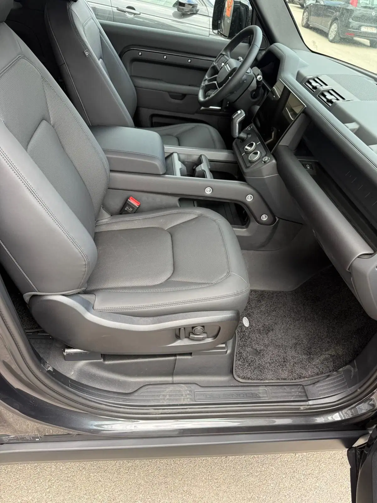 Land Rover Defender usata a Ascoli Piceno (3)