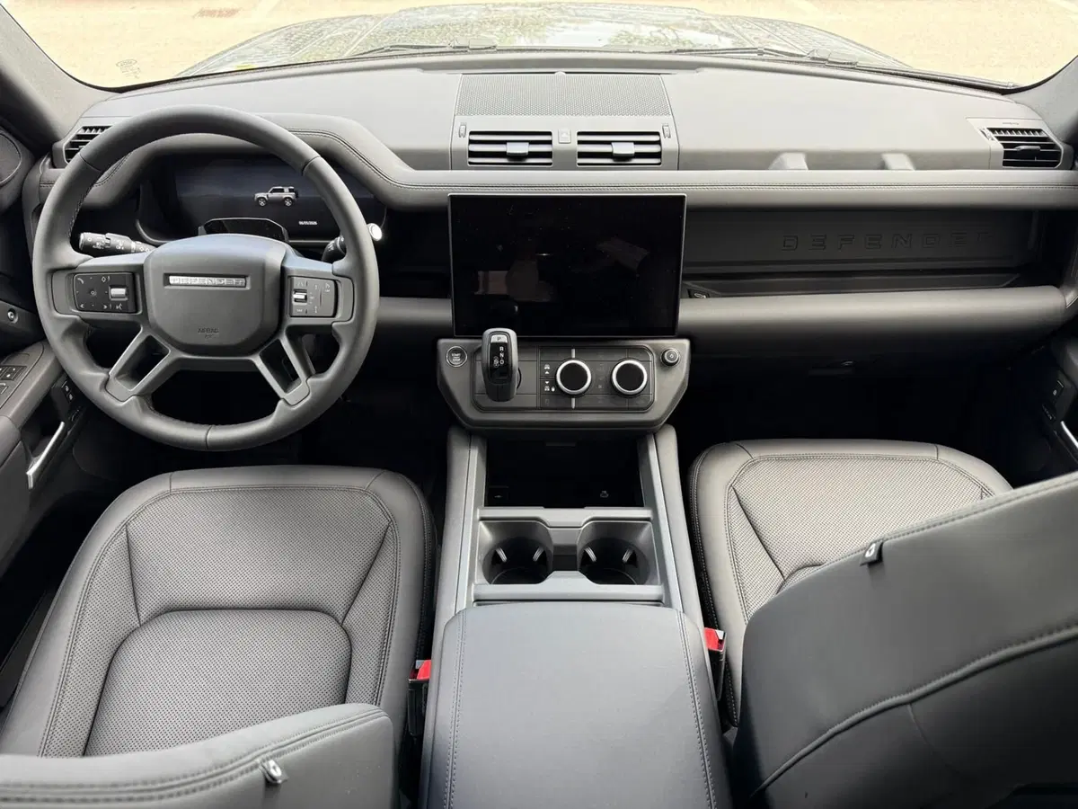 Land Rover Defender usata a Ascoli Piceno (4)