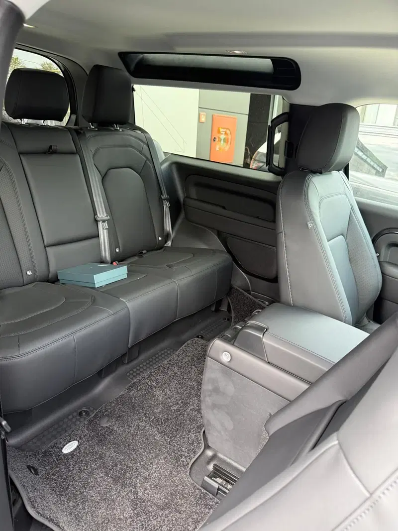 Land Rover Defender usata a Ascoli Piceno (5)