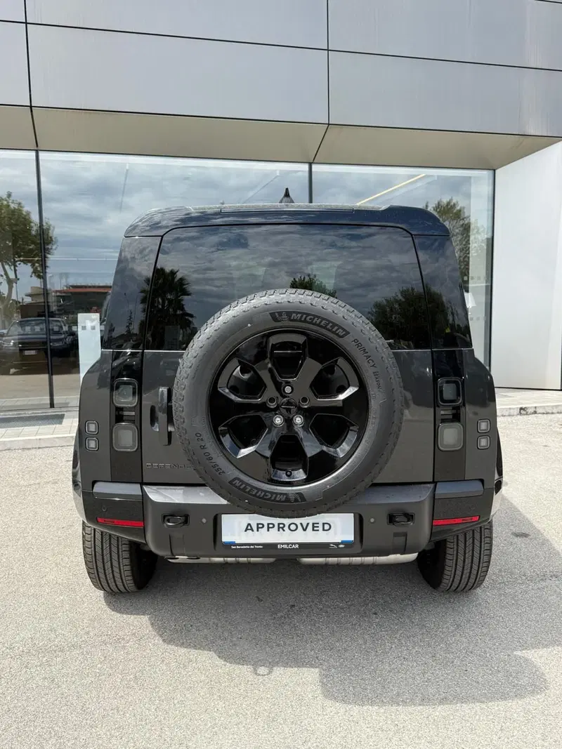 Land Rover Defender usata a Ascoli Piceno (7)