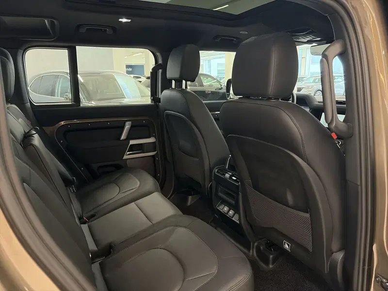 Land Rover Defender usata a Modena (18)