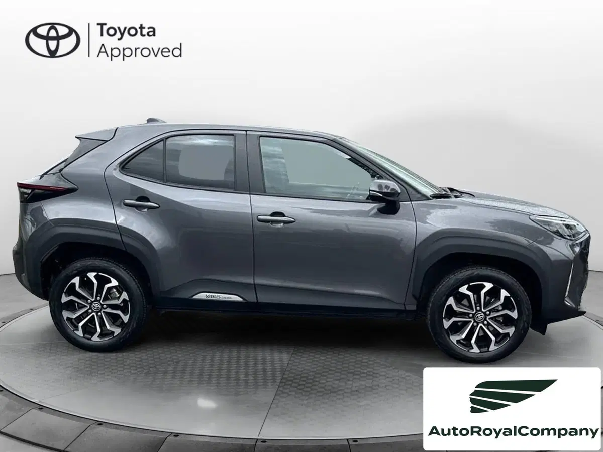 Toyota Yaris Cross usata a Roma (8)