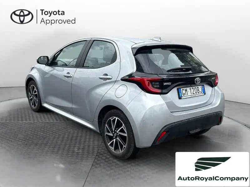 Toyota Yaris usata a Roma (12)