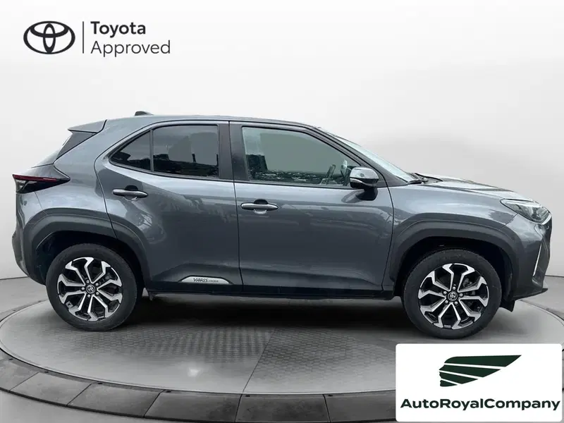 Toyota Yaris Cross usata a Roma (9)